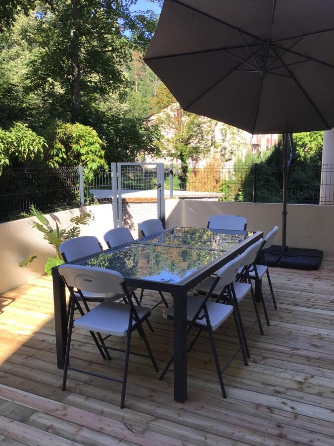 Magnifique T4 Avec Terrasse A Saint-Nectaire - 8 Pers Apartment Luaran gambar